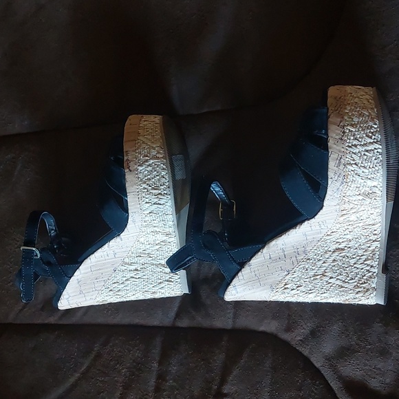 Platform Open Toe Heels - Picture 2 of 9